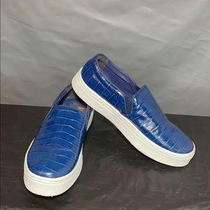 SAM EDELMAN Lacey Croc Embossed Platform Sneakers